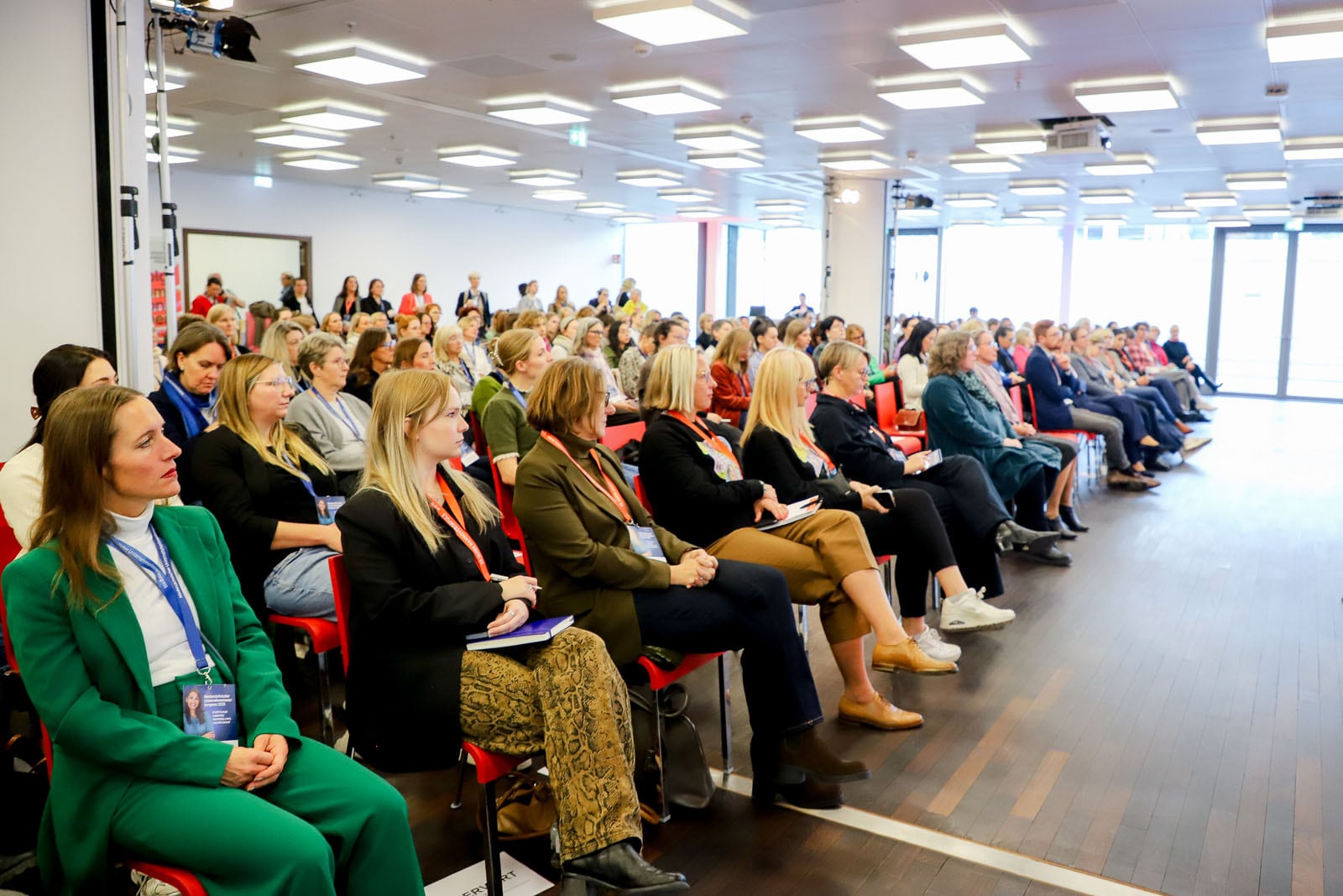 Unternehmerinnenkongress 2025 in Hannover: Netzwerken in der Sparkasse