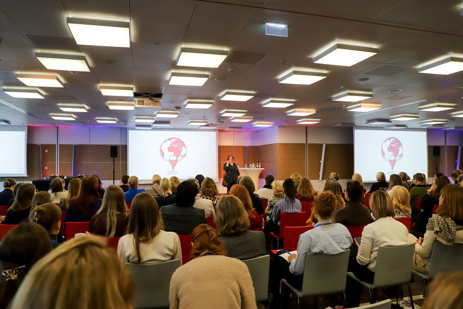 Unternehmerinnenkongress 2025 in Hannover: Netzwerken in der Sparkasse