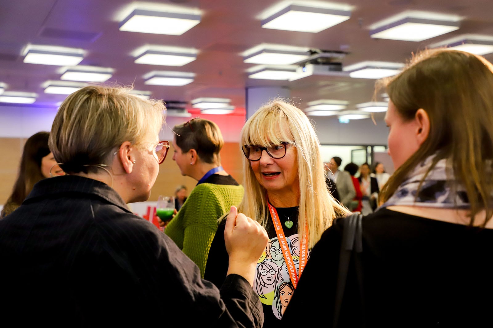 Unternehmerinnenkongress 2025 in Hannover: Netzwerken in der Sparkasse