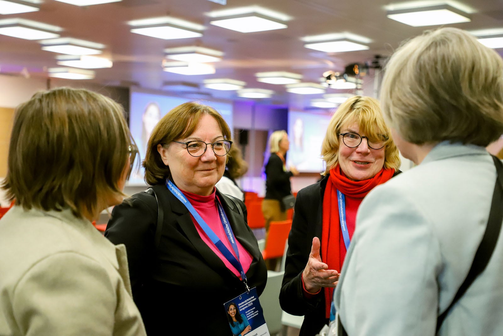 Unternehmerinnenkongress 2025 in Hannover: Netzwerken in der Sparkasse